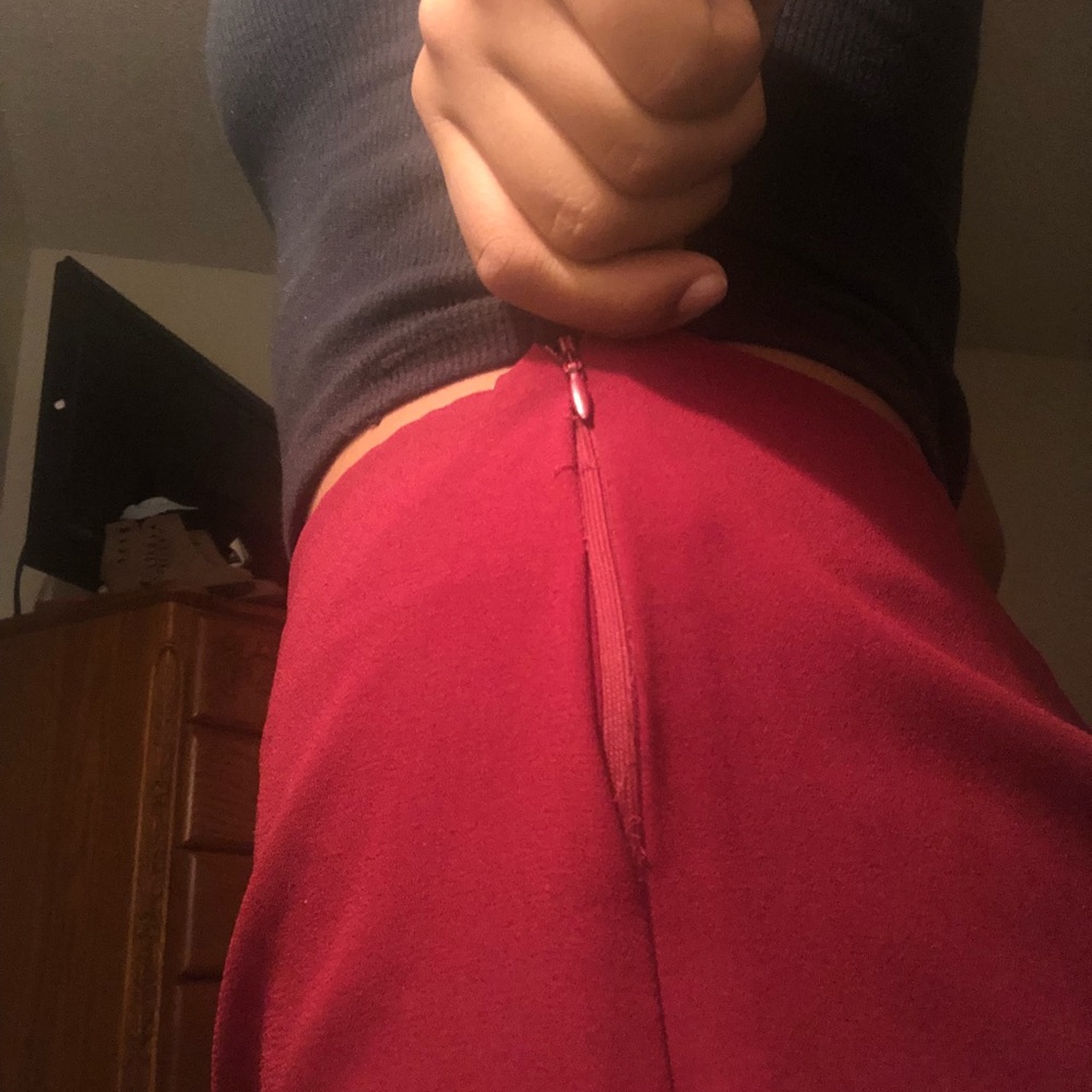 Red shorts - Picture 4 of 4